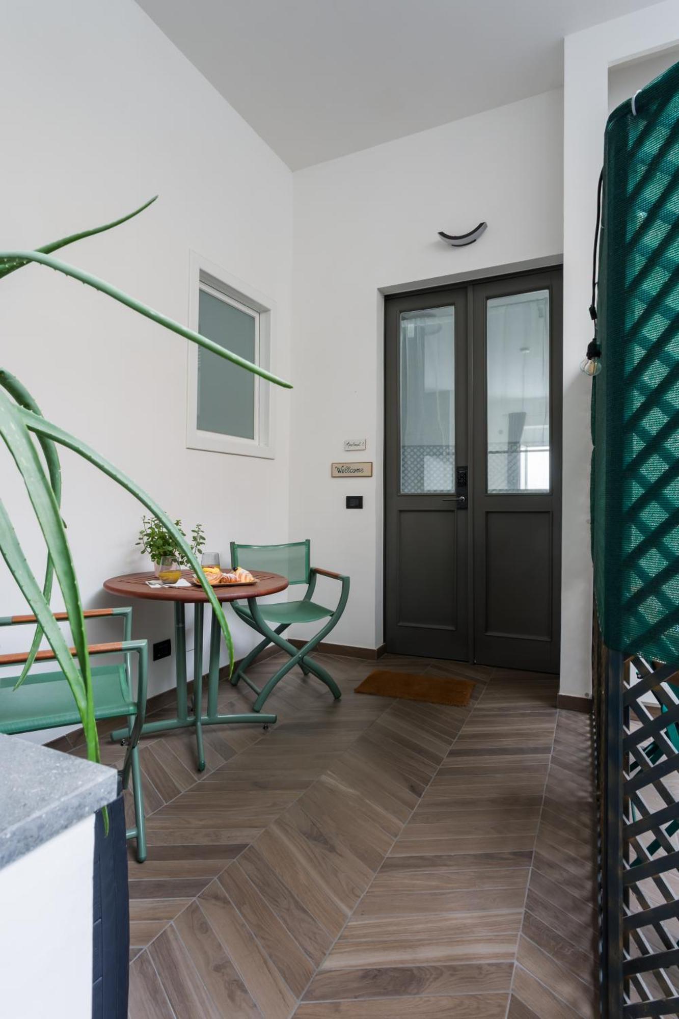 Archihouse Suites Naples Exterior photo